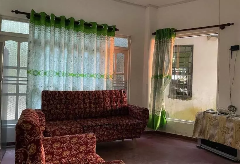 Majatalo Green Villa Beach And Juice Bar