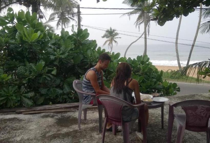 פנסיון Green Villa Beach And Juice Bar