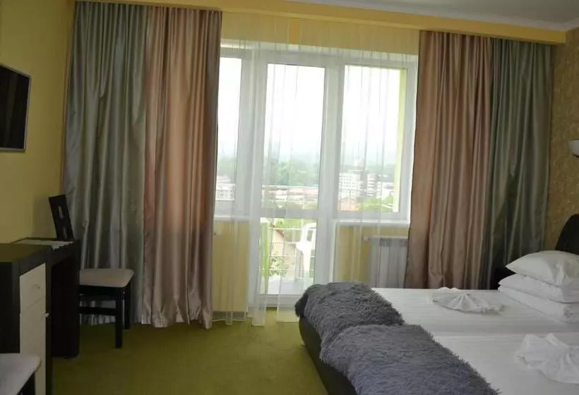 Majatalo Guest House At Lesya Ukrainka