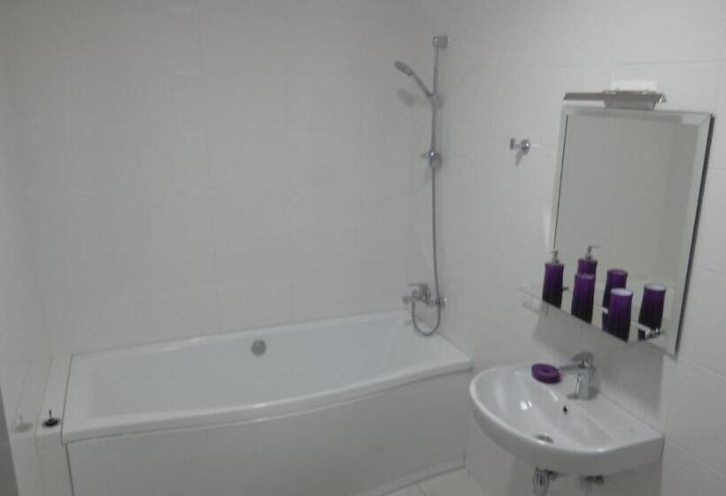 پانسیون Guest House At Lesya Ukrainka