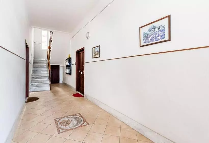 پانسیون Lia Apartment