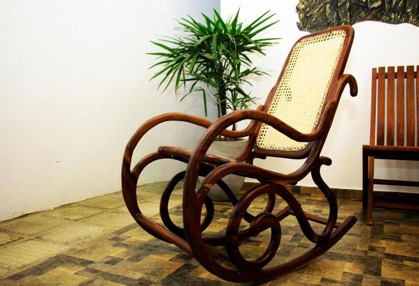 بنسيون Randiya Beach Villa