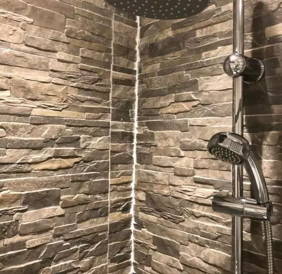 Majatalo The Larches