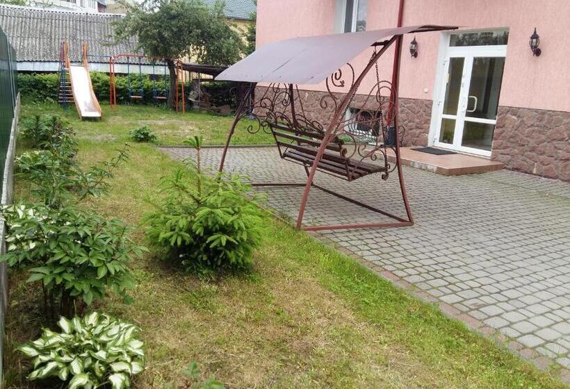 ペンション Villa Kameliya