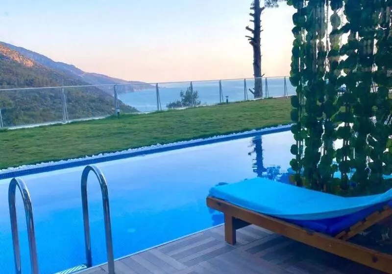 Hotelli Serti̇l Royal Forest