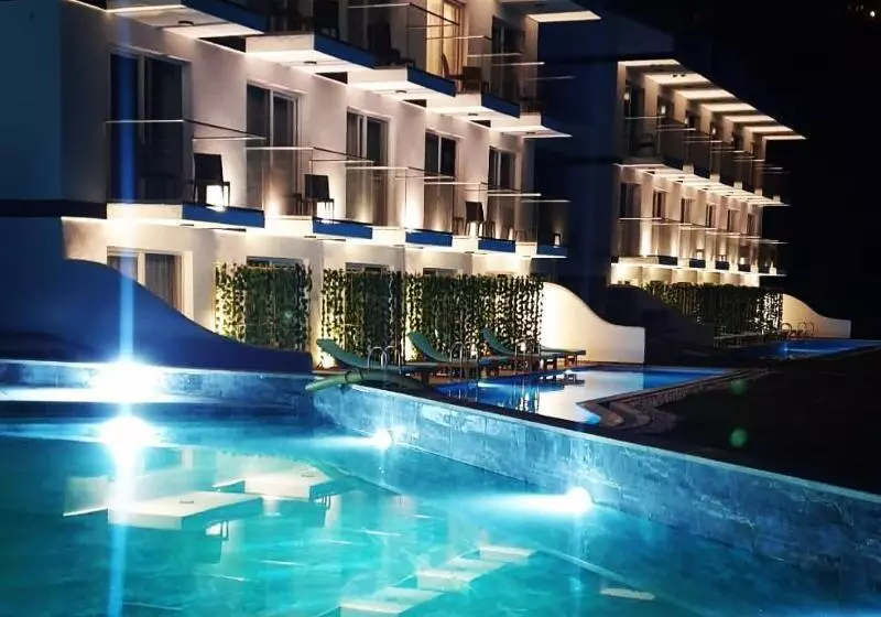 Hotelli Serti̇l Royal Forest