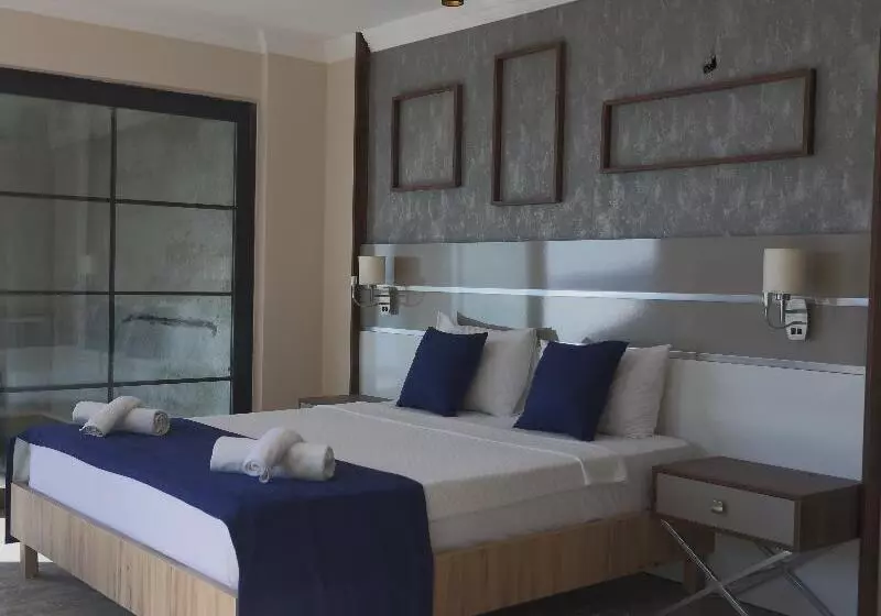 Hotelli Serti̇l Royal Forest