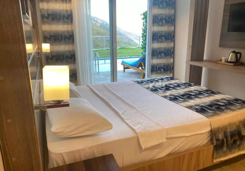 Hotelli Serti̇l Royal Forest