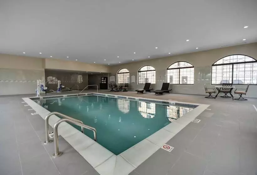 ホテル Staybridge Suites Grand Rapids Sw   Grandville By Ihg