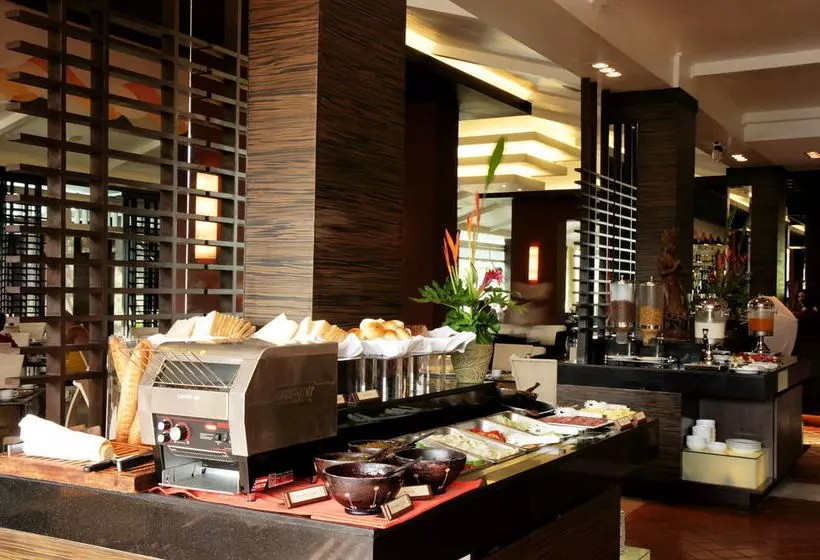 All Seasons Naiharn Phuket Hotel