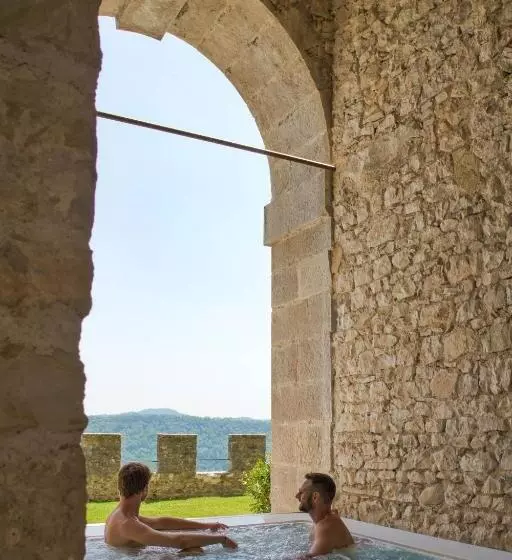 Отель Castelbrando