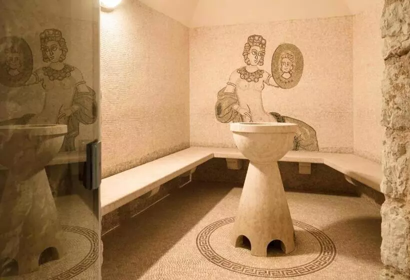 Отель Castelbrando