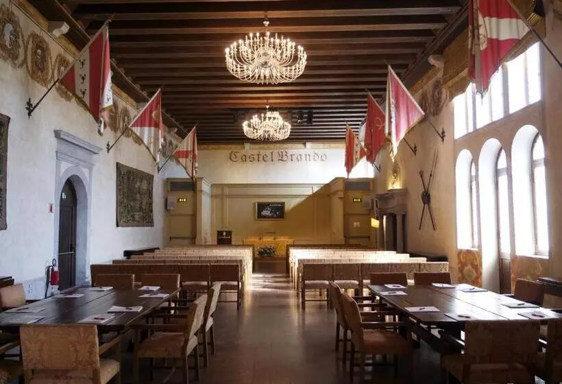 Отель Castelbrando