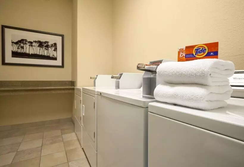 בית מלון כפרי Country Inn & Suites By Radisson, Calgary Northeast