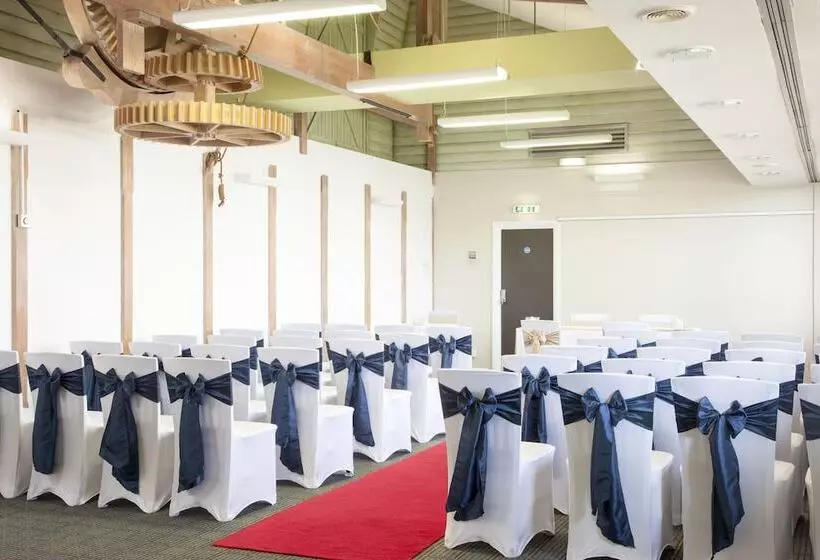 בית מלון כפרי Holiday Inn Ipswich, An Ihg