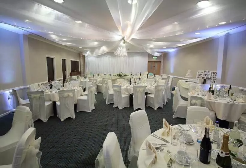 בית מלון כפרי Holiday Inn Ipswich, An Ihg