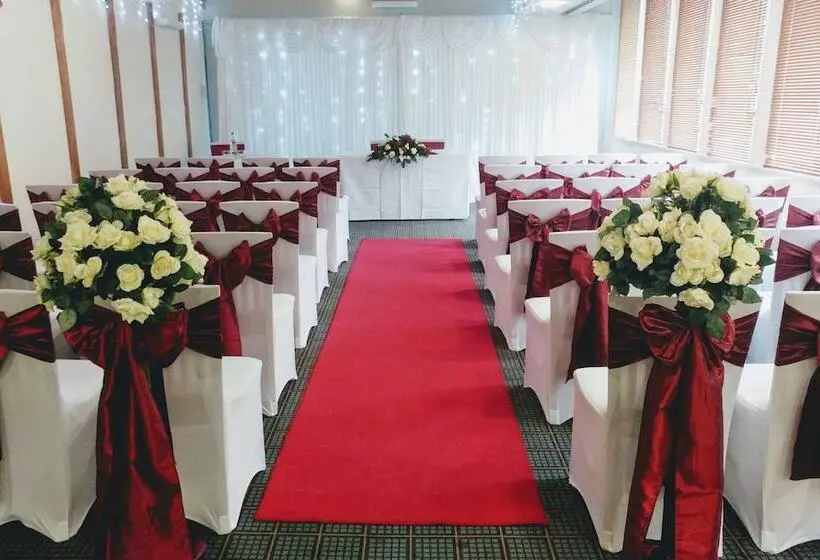 בית מלון כפרי Holiday Inn Ipswich, An Ihg