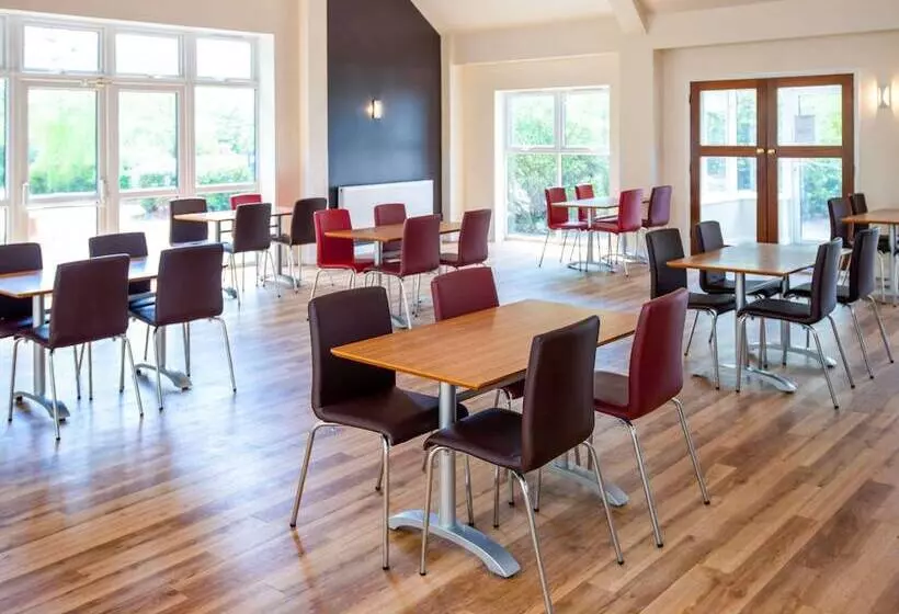 Отель Ibis Budget Stansted Bishops Stortford