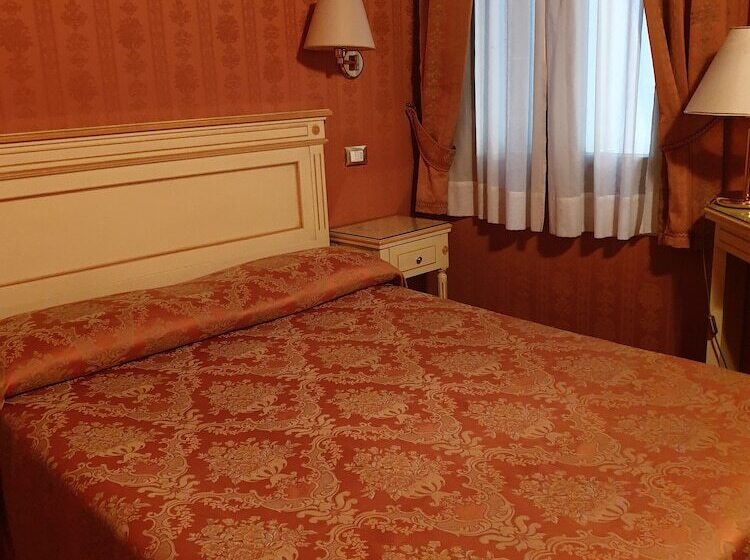 Hotel Lanterna Di Marco Polo