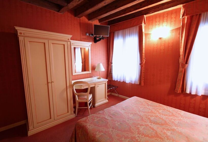 Hotel Lanterna Di Marco Polo