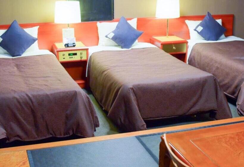 בית מלון כפרי Livemax Budget Yokohama Tsurumi