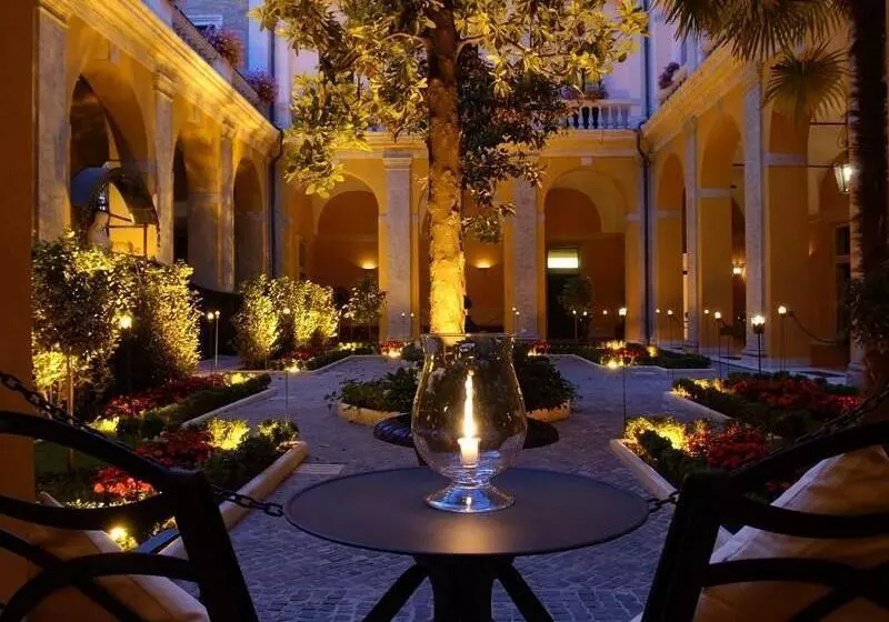 בית מלון כפרי Palazzo Cardinal Cesi