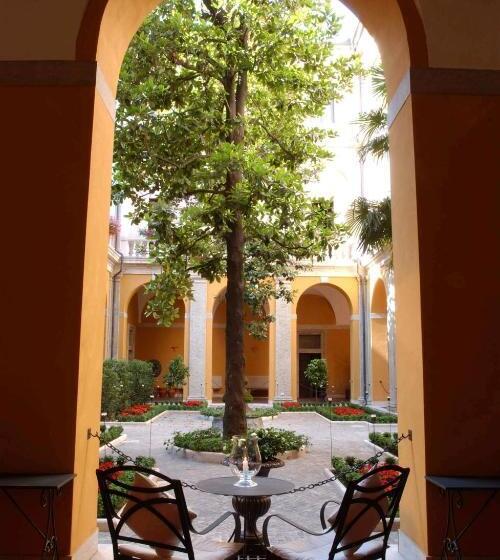 هتل Palazzo Cardinal Cesi