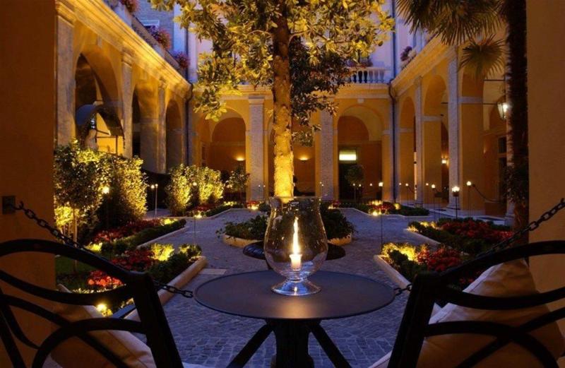 هتل Palazzo Cardinal Cesi