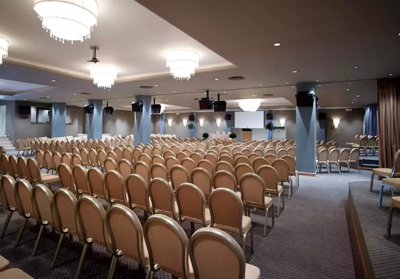 Отель Porto Bello Royal