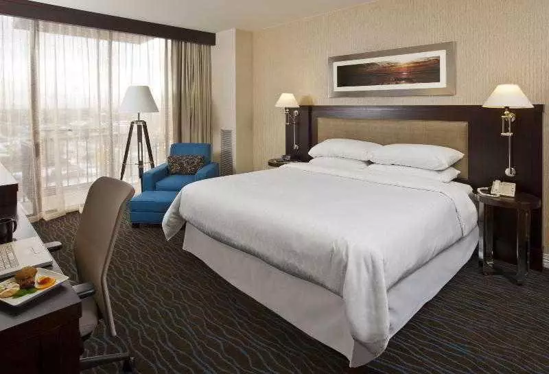 Отель Sheraton Salt Lake City