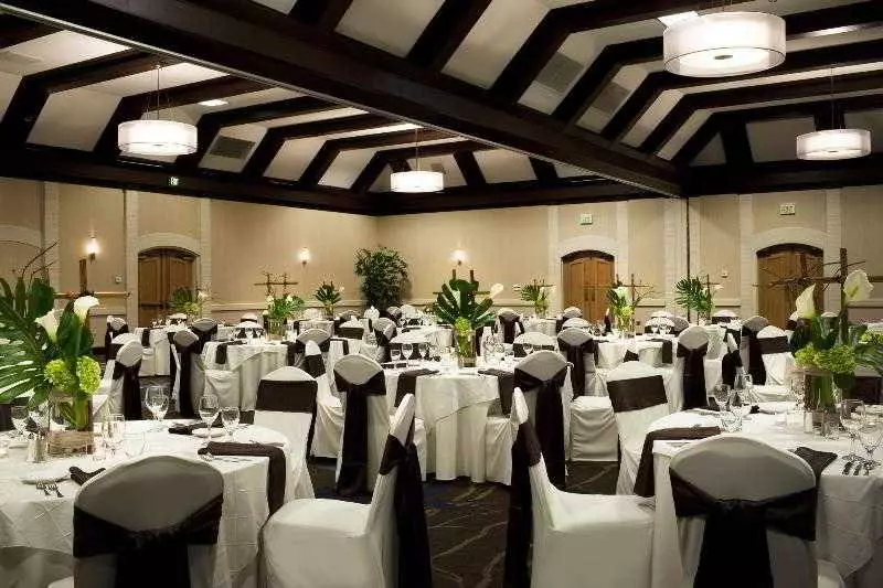 Отель Sheraton Salt Lake City