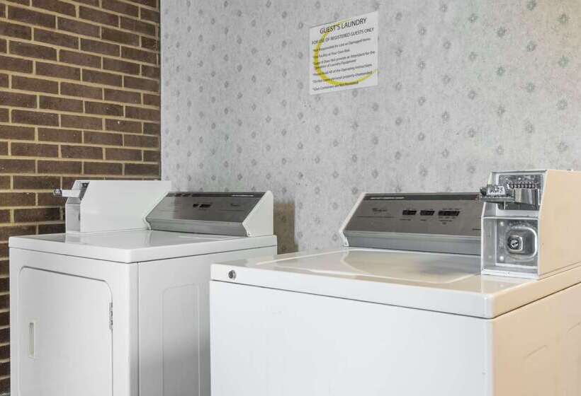 酒店 Super 8 By Wyndham Miamisburg Dayton S Area Oh