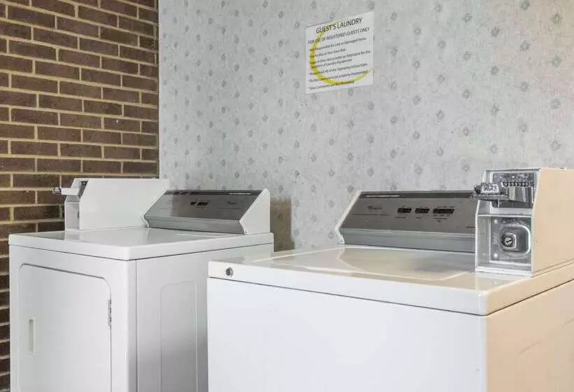 Отель Super 8 By Wyndham Miamisburg Dayton S Area Oh