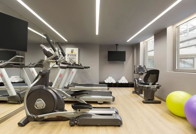 فندق Wyndham Grand Athens