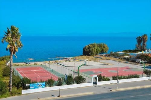 Niriides Beach Hotel