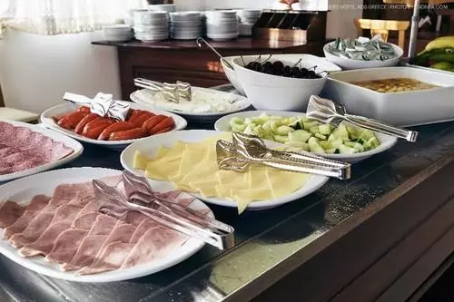 Niriides Beach Hotel