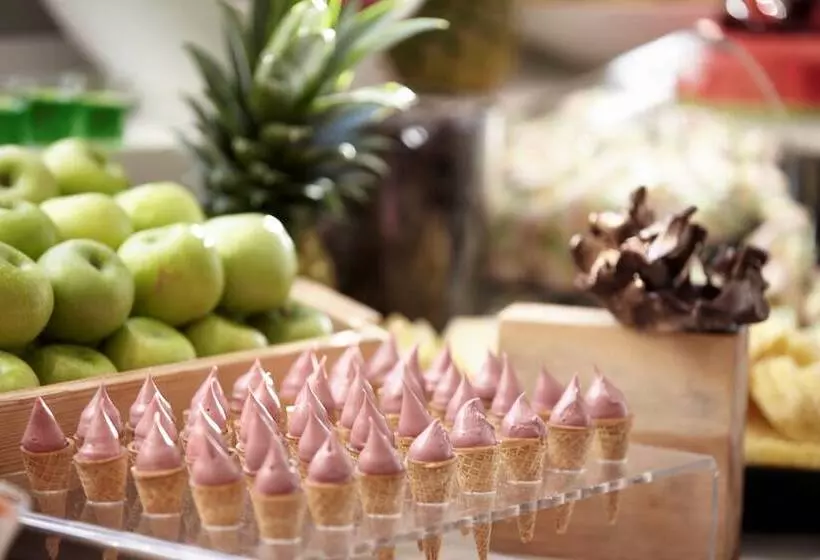 Louis St. Elias Resort & Waterpark