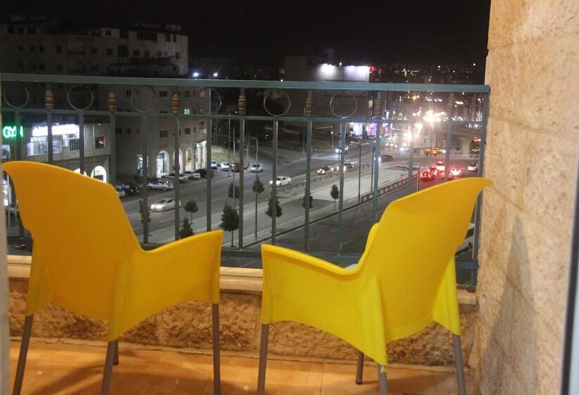 Orient House Hotel Suites