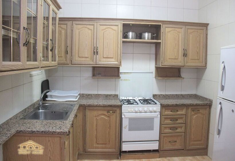 Orient House Hotel Suites