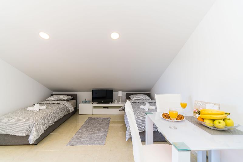 ホテル Apartments Smanjak