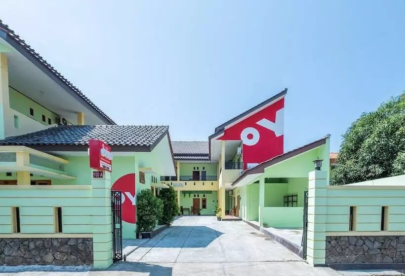 هتل Cemara Residence By Oyo Rooms