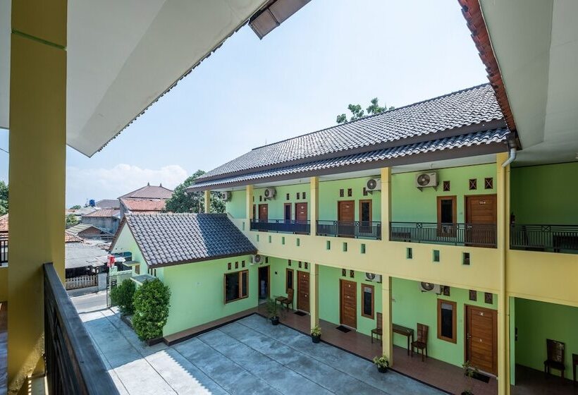 Hotel Cemara Residence By Oyo Rooms