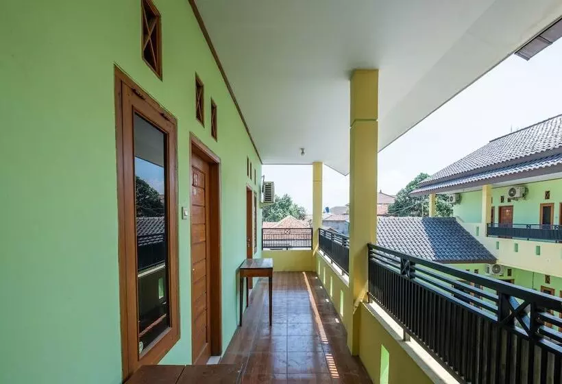 هتل Cemara Residence By Oyo Rooms