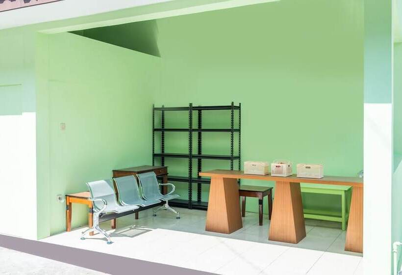 Hotel Cemara Residence By Oyo Rooms