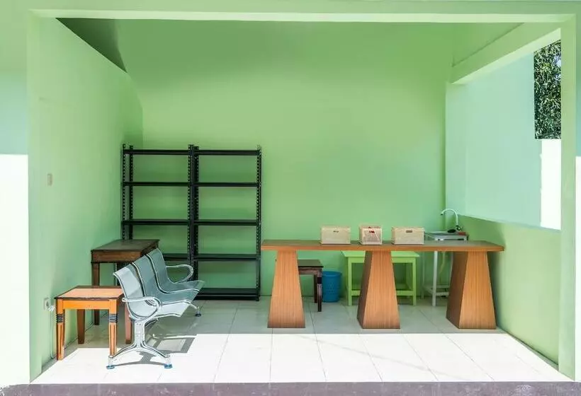 هتل Cemara Residence By Oyo Rooms