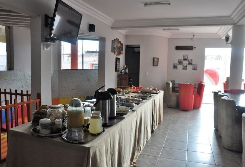 Отель Diamantina Palace