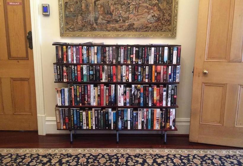 בית מלון כפרי Hamptons Inn Bed & Breakfast