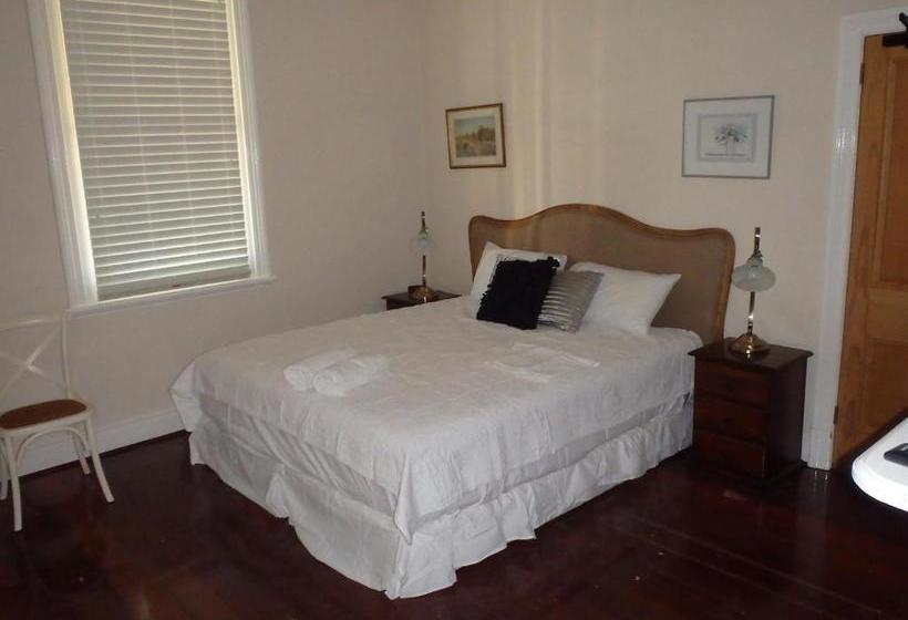 בית מלון כפרי Hamptons Inn Bed & Breakfast