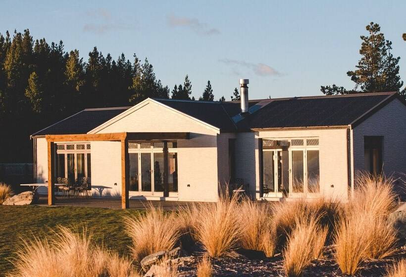 ホテル Mt Cook Lakeside Retreat