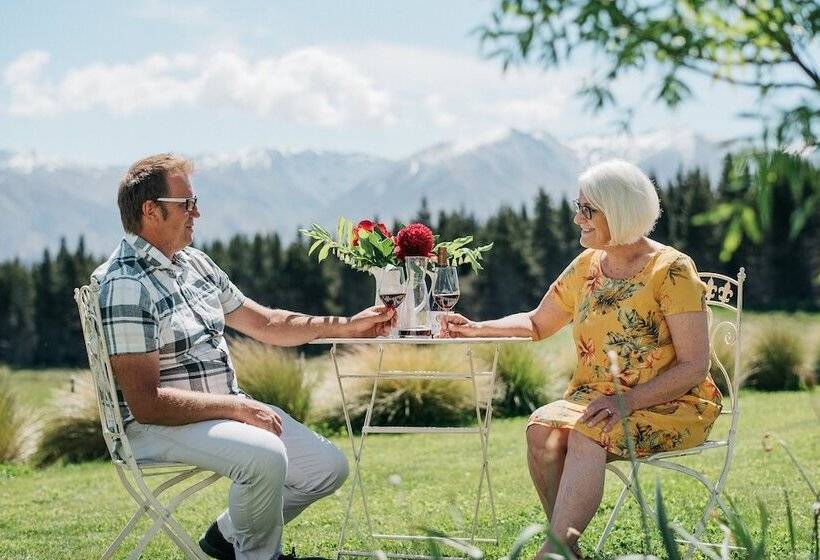 ホテル Mt Cook Lakeside Retreat